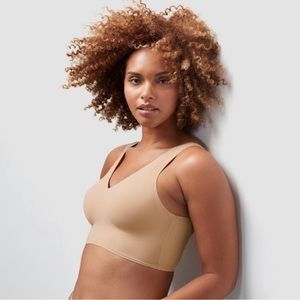 True & Co V Neck Bra in Beige